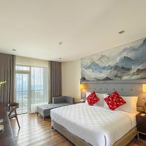 Summit Ridge Tagaytay - Newly Renovated